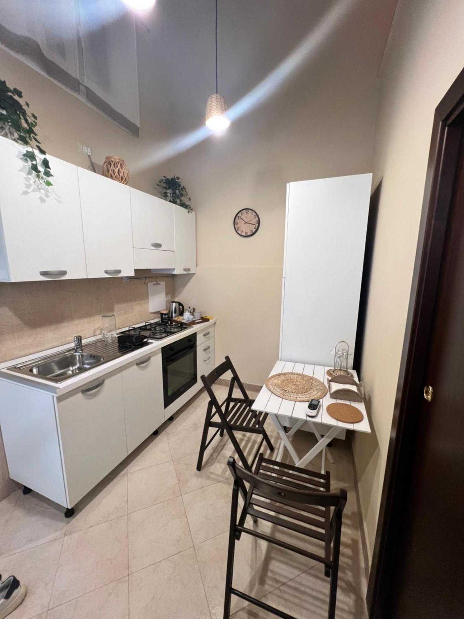 Piazzetta 42 Holiday Room Трани Экстерьер фото